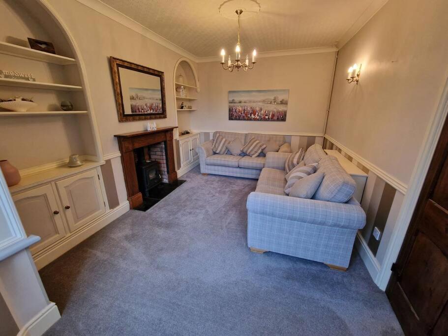 アバーガベニー Bailey Estate Houseヴィラ エクステリア 写真